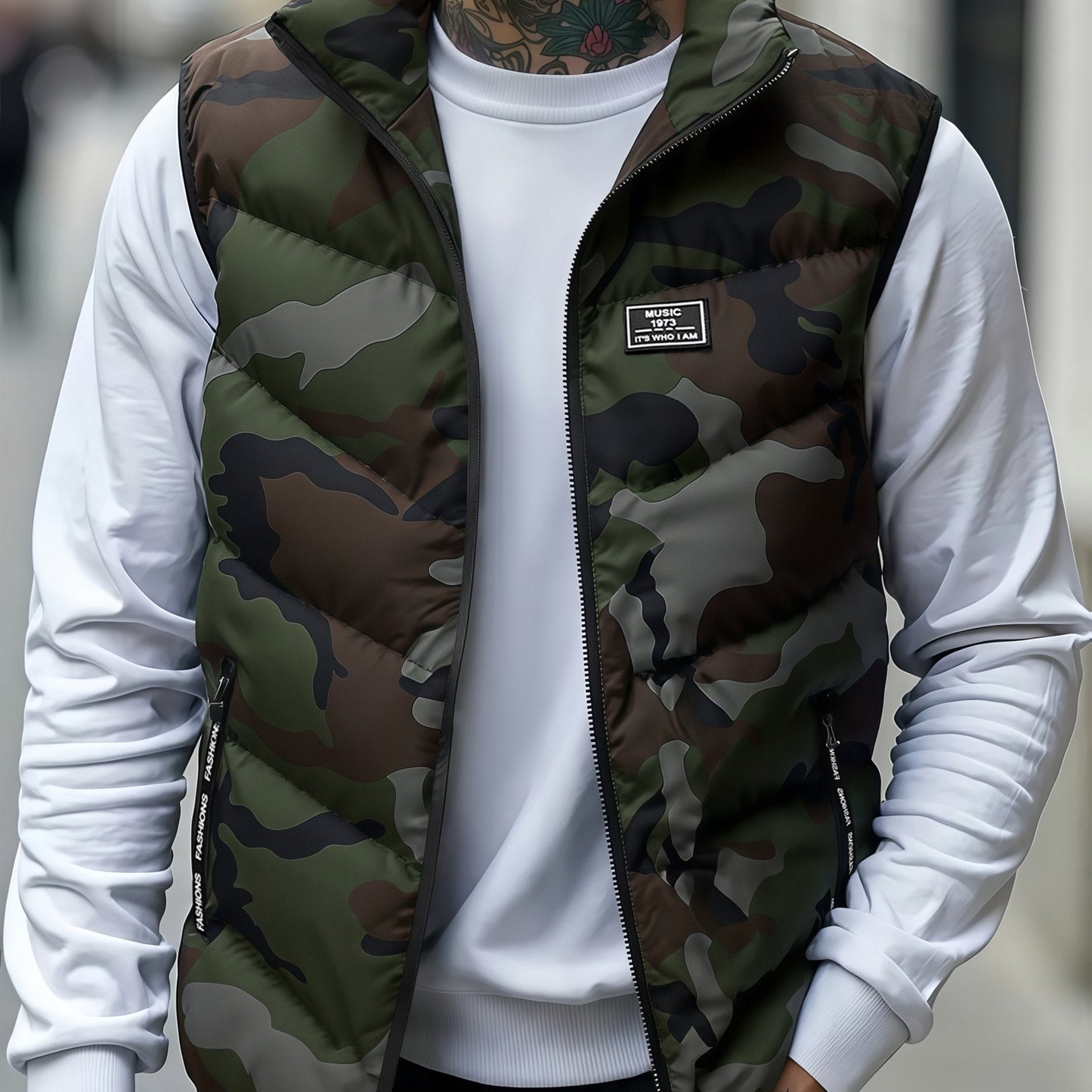 Men's quilted vest with stand-up collar & camouflage pattern