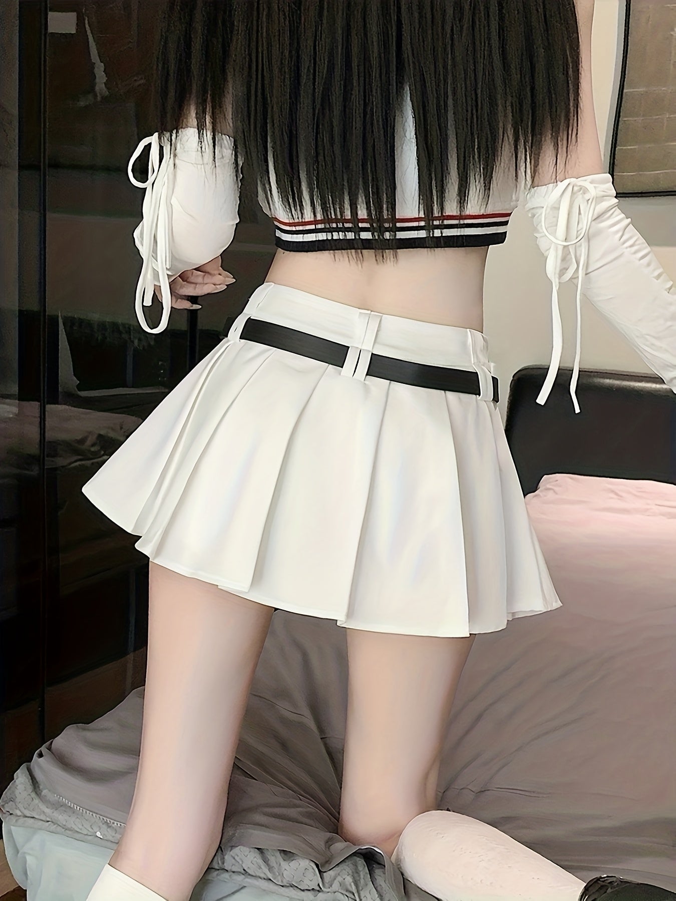 Women's Mini Pleated Skirt with Belt and Sexy Crop Top – Fashionable Streetwear Look for Everyday and Going Out