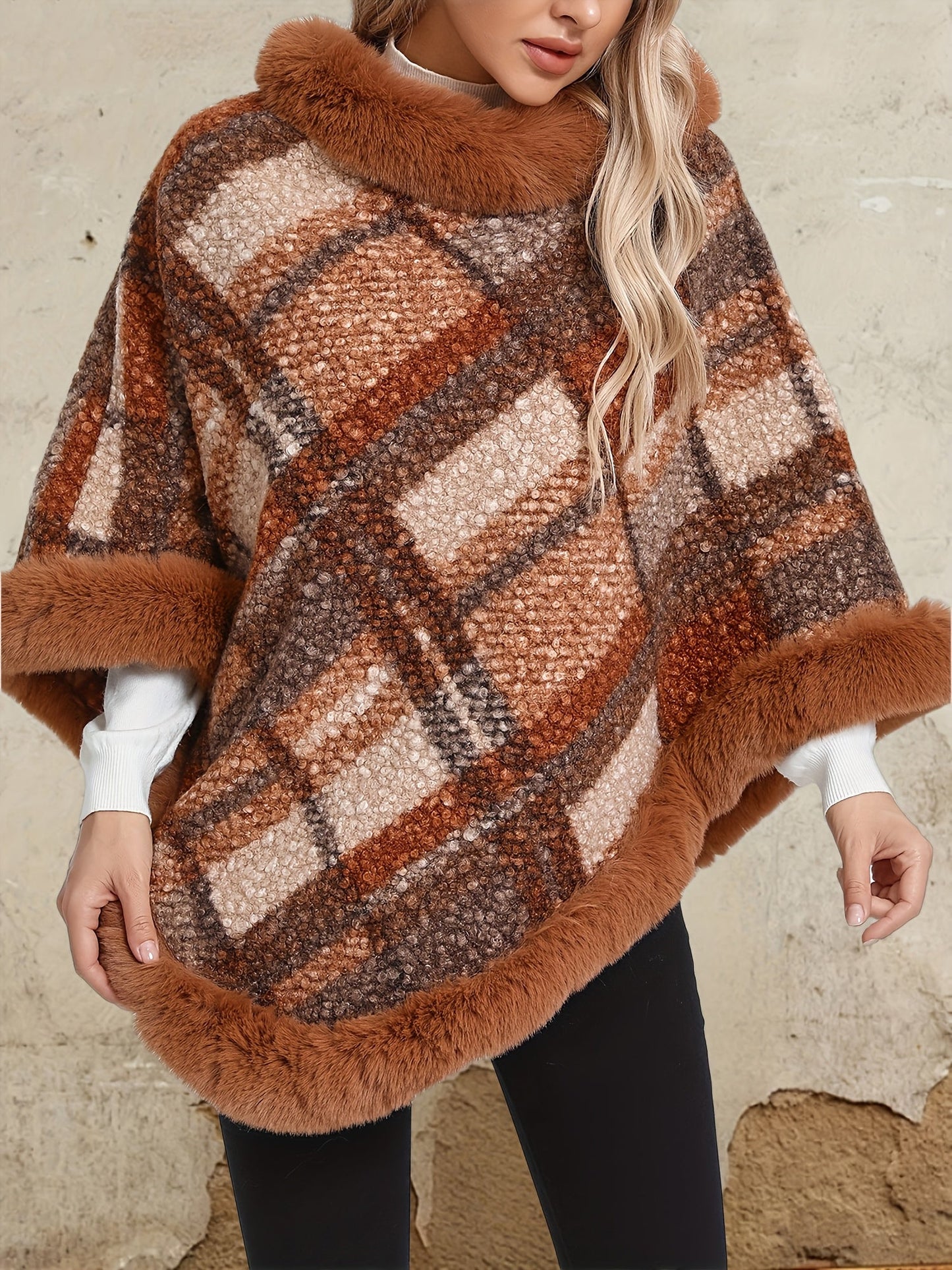Damen Poncho mit Fellimitatbesatz, kariert, Braun/Grau