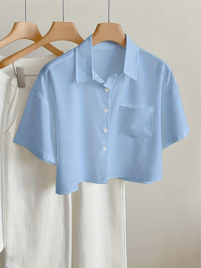 Women's short-sleeve blouse with crop cut and chest pocket – modern casual shirt