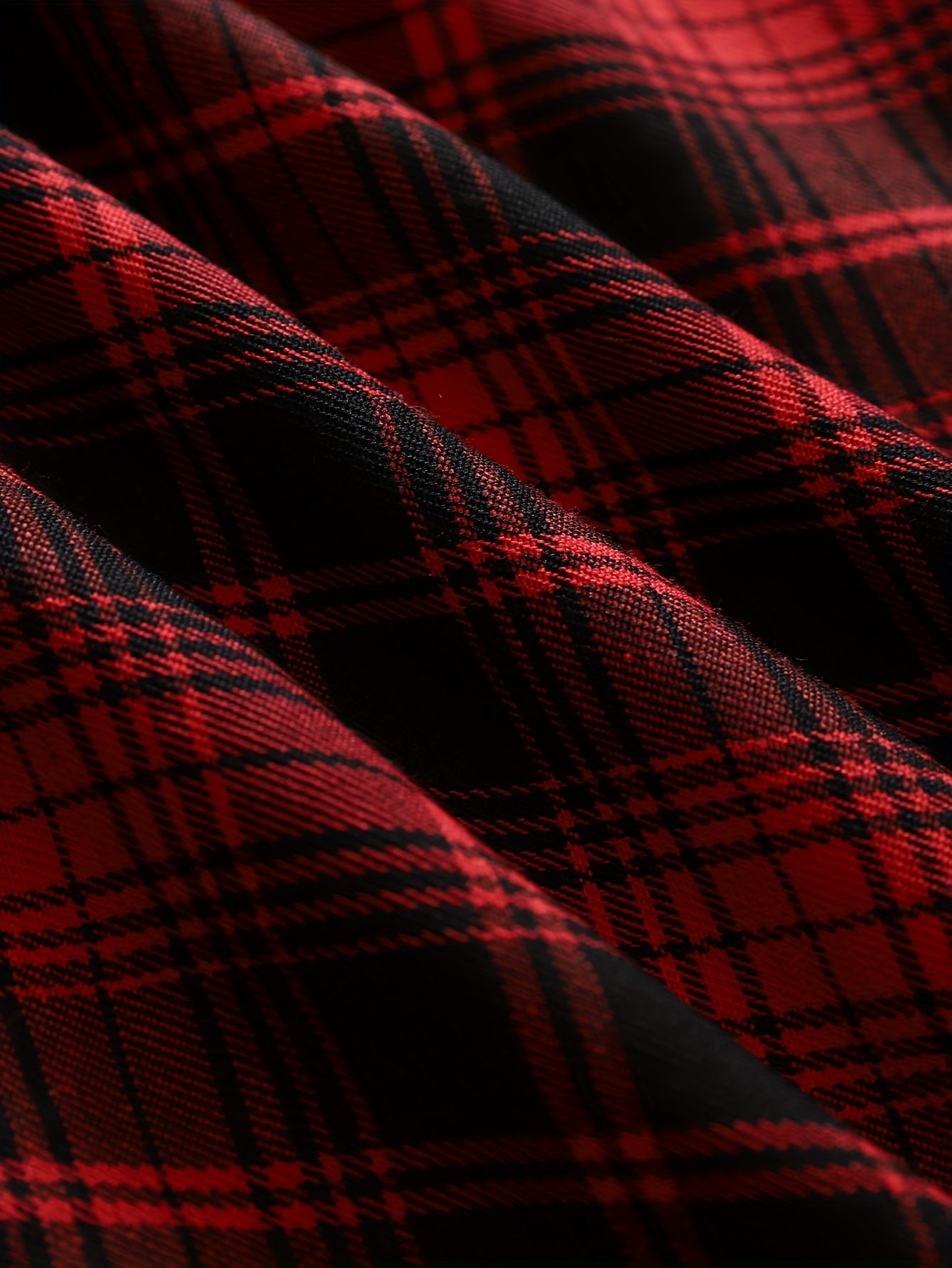 Men's checkered shirt jacket look, black and red grid pattern, hooded, long-sleeved