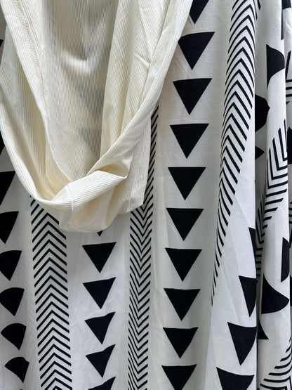 Men's Boho Beach Poncho with Hood and Geometric Pattern – Festival & Beach Cover-Up