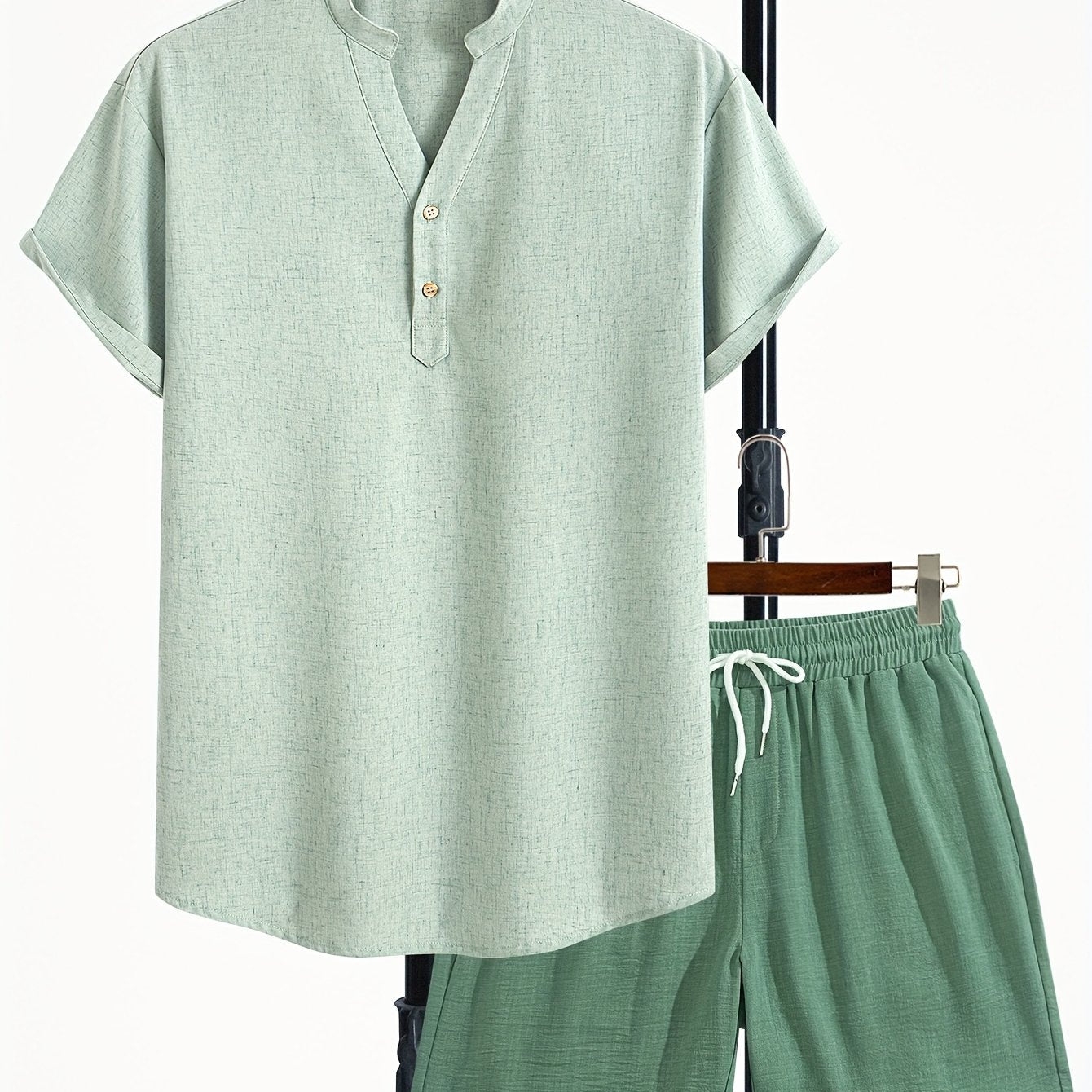 Men's Two-Piece Casual Set with Henley Shirt and Shorts – Modern Summer Outfit for Vacation & Everyday Wear