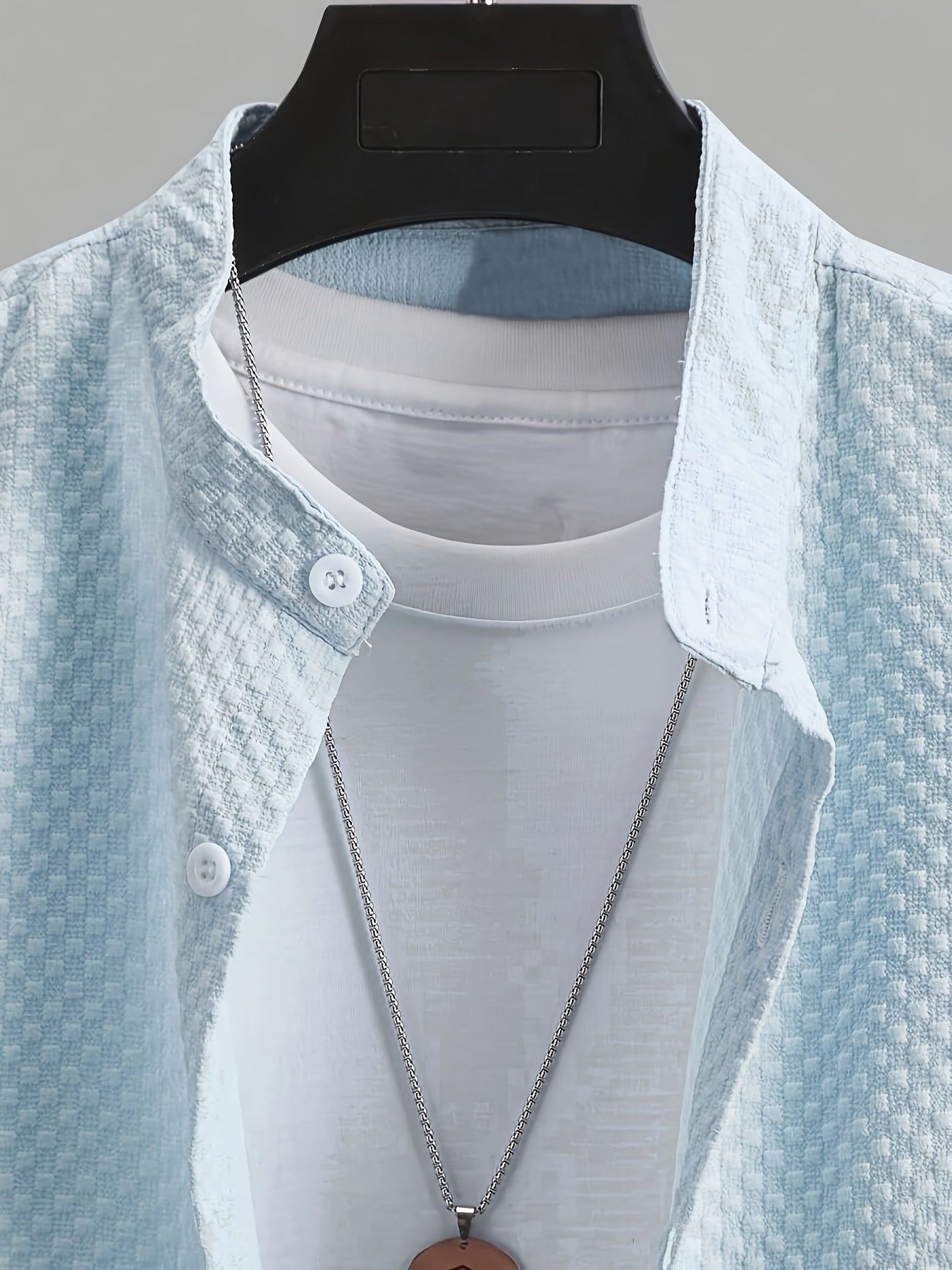 Men's casual shirt with short sleeves and stand-up collar – modern summer shirt for everyday and leisure use