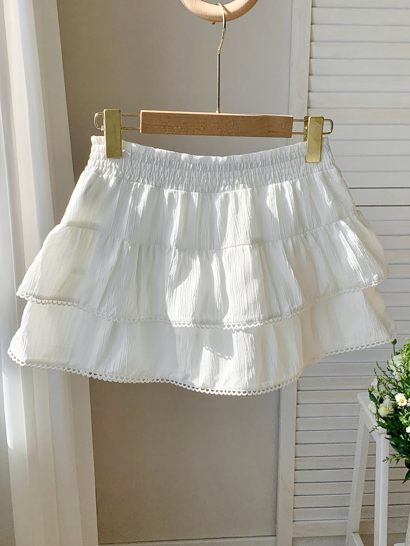 Women's summer mini skirt with ruffles and elastic waistband – Playful boho style for leisure and vacation