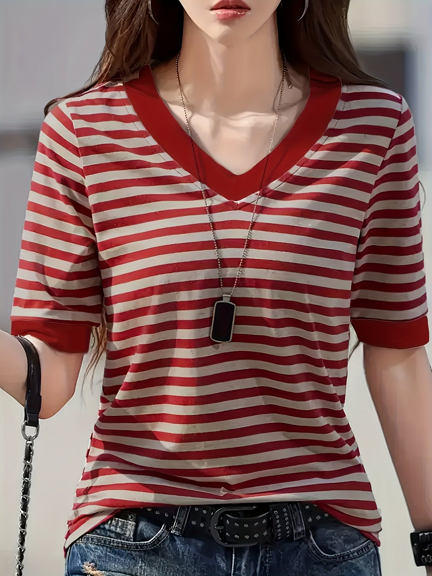 Damen Modernes Streifen T-Shirt mit V-Ausschnitt – Lässiger Alltagsstil