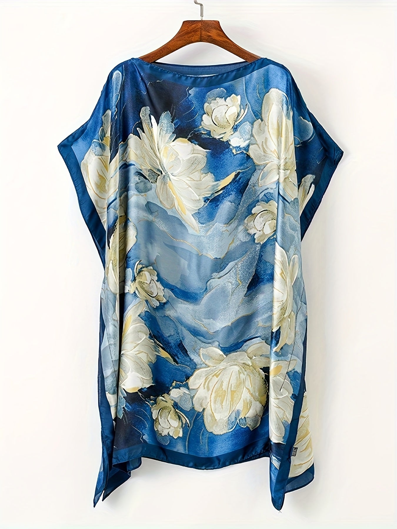 Women's Boho Beach Poncho – Asymmetrical, Floral Pattern, Perfect for Vacation & Summer