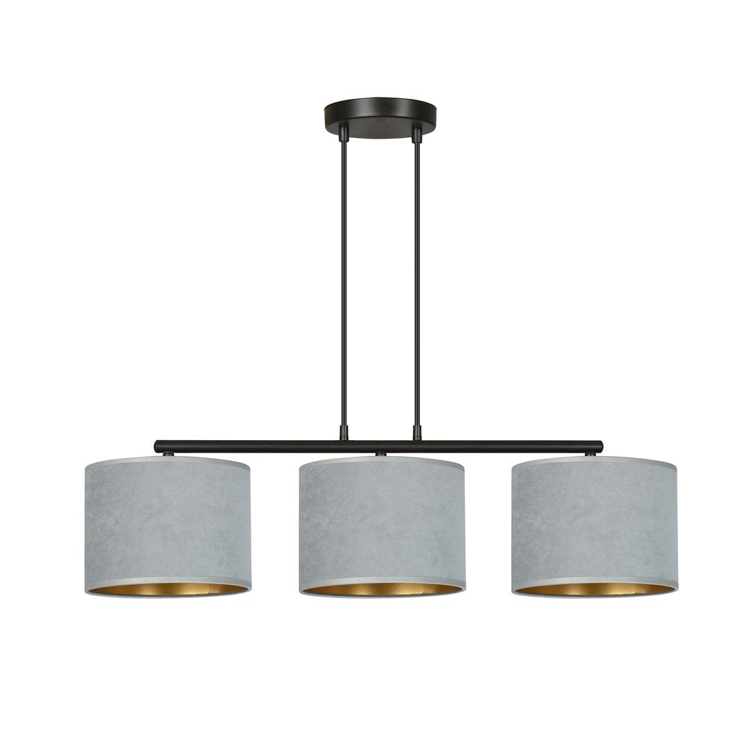Hanglamp met zwarte stalen balk en drie grijze stoffen kappen met gouden binnenkant