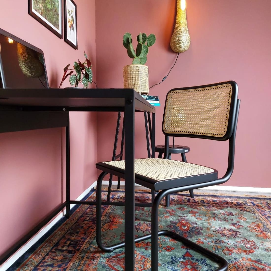 Eetkamerstoelen rotan met stalen frame, model Bas, zwart, 47 x 50 x 85 cm, set van 4 voor de eetkamer