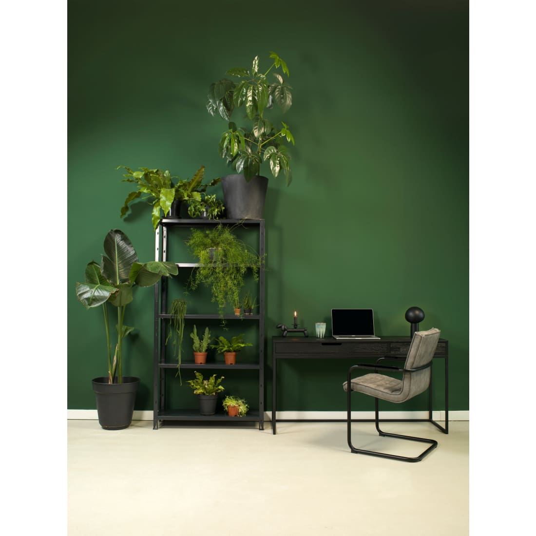 Eetkamerstoel vegan leer Haven grijs met zwart stalen sledeframe en armleggers, 88 x 57,5 x 63 cm
