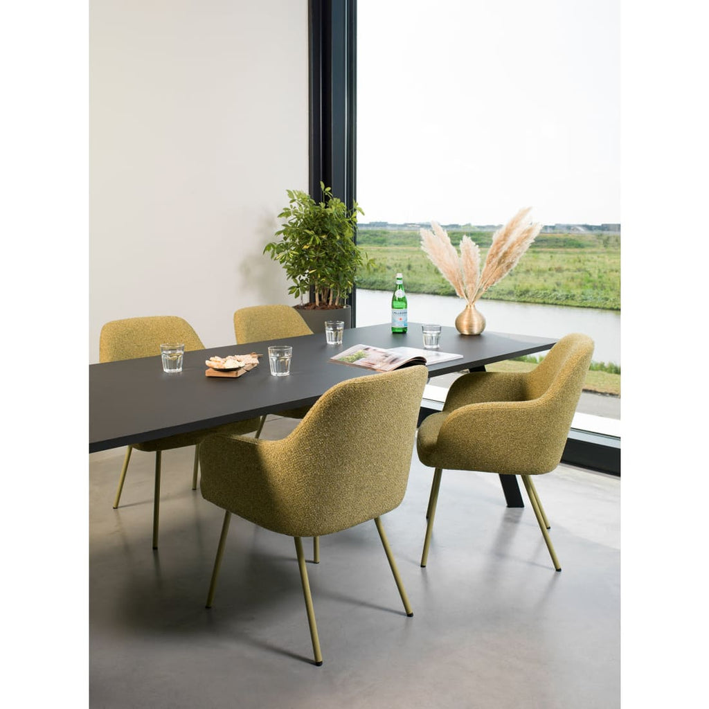 Eetkamerstoel LoLa bouclé groen met vierpoot frame, lage zitting, voor eetkamer en vergaderruimte