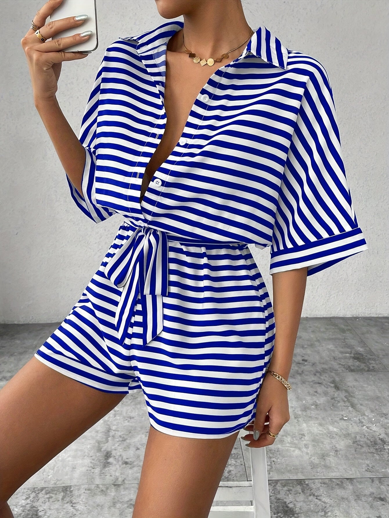 Women's short-sleeve jumpsuit with stripe pattern for leisure and summer