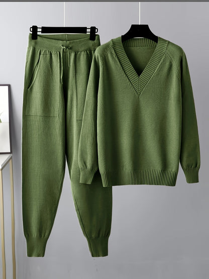 Two-piece women’s knitted set with a V-neck sweater and jogger pants in a beige ribbed-knit design