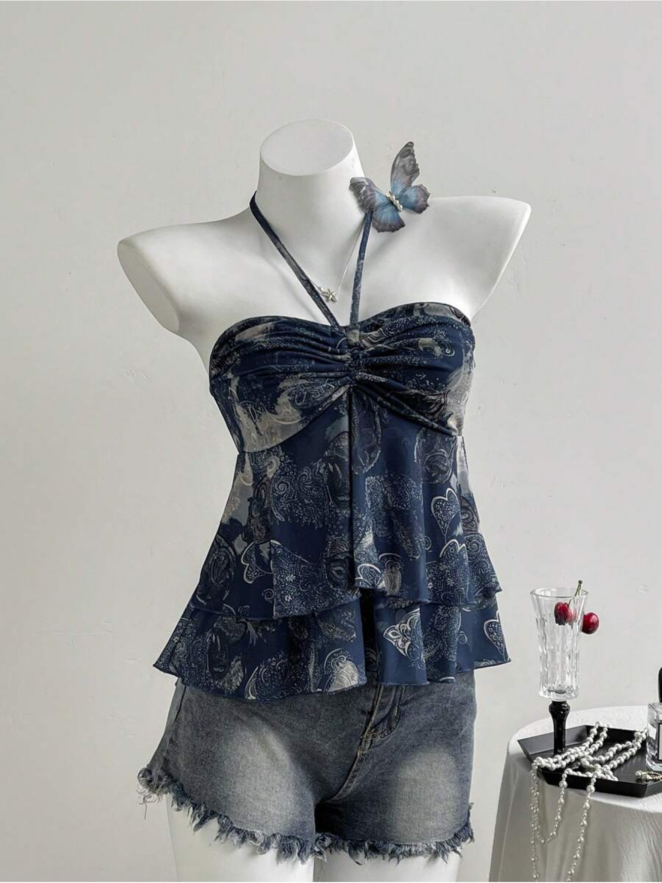 Women's Halterneck Top with Ruffles and Romantic Pattern – Ideal for Casual Wear and Summer