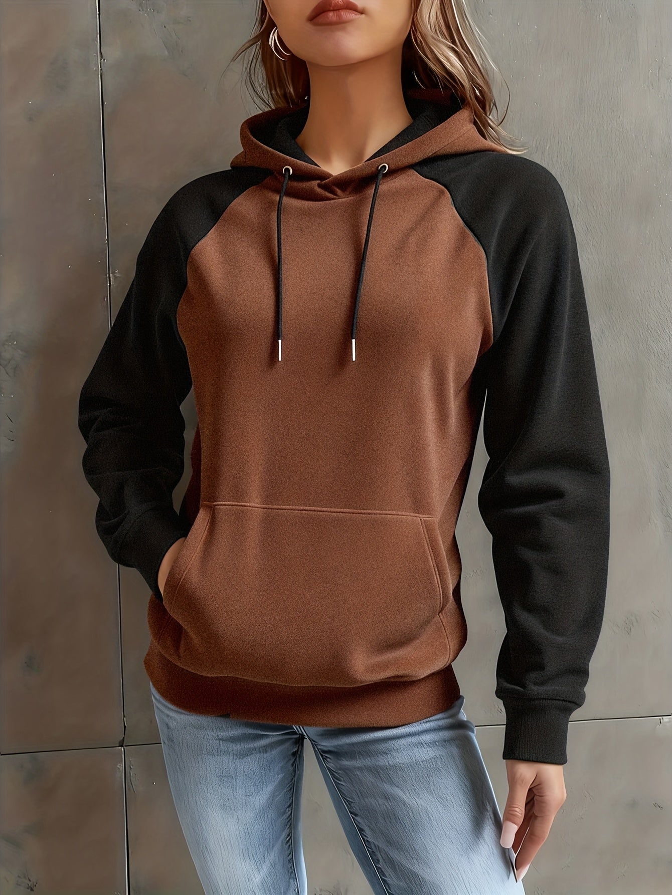 Women's brown-black hoodie with a hood and kangaroo pocket