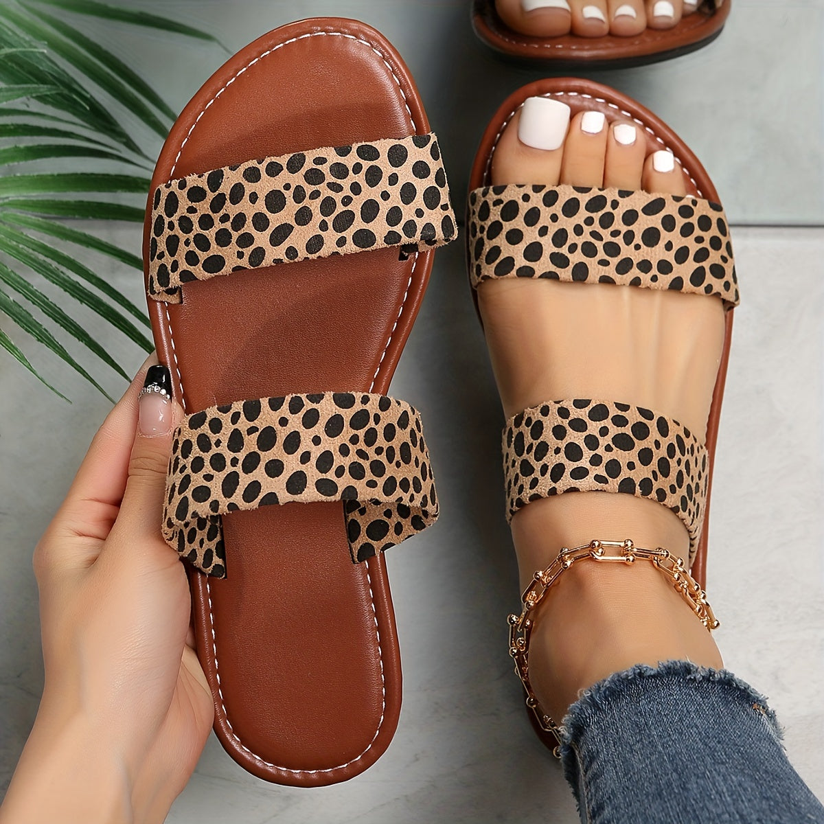Women's Sandals with Animal Print and Two Straps – Fashionable Slides for Everyday, Beach & Leisure