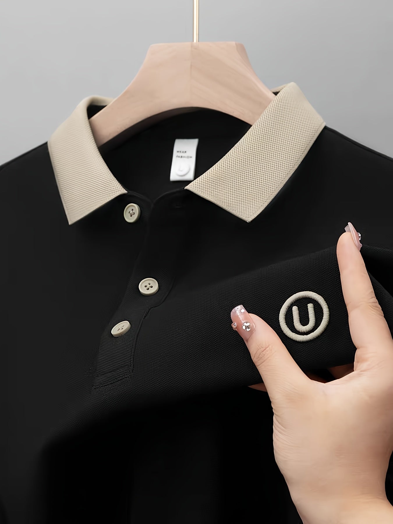 Men's Polo Shirt with Contrast Collar and Embroidery – Fashionable Casual Look