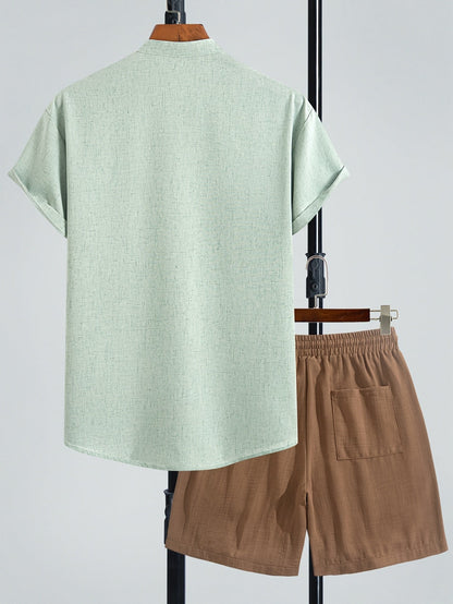 Men's Two-Piece Casual Set with Henley Shirt and Shorts – Modern Summer Outfit for Vacation & Everyday Wear