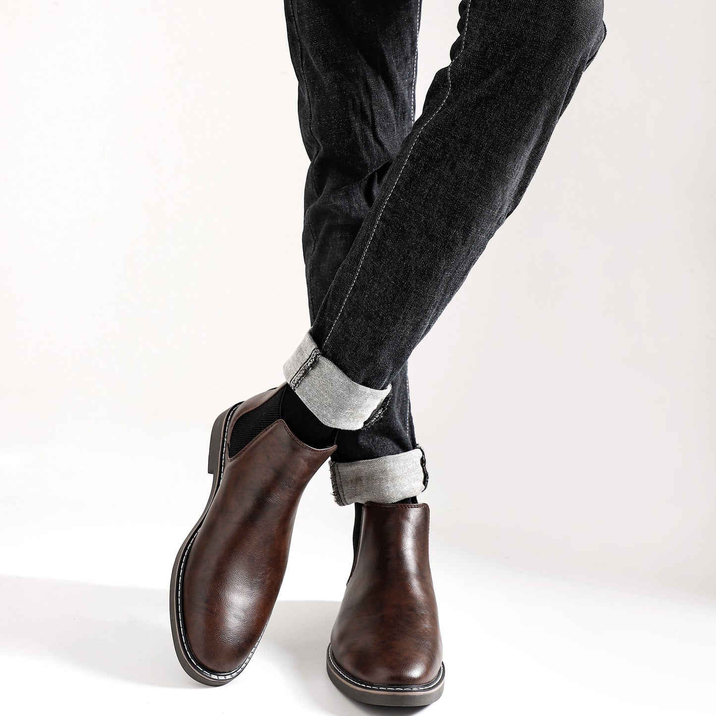 Men's brown Chelsea boots, slip-on with elastic panels