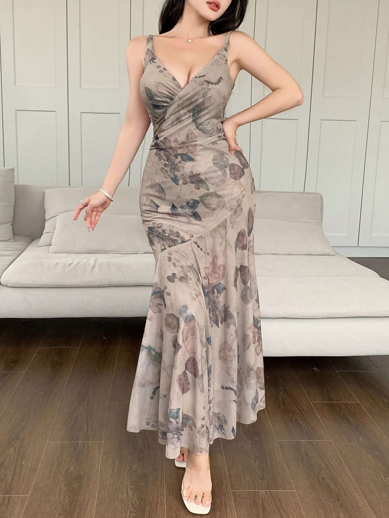 Women's Elegant Maxi Dress with Floral Pattern and V-Neck – Perfect for Spring & Summer