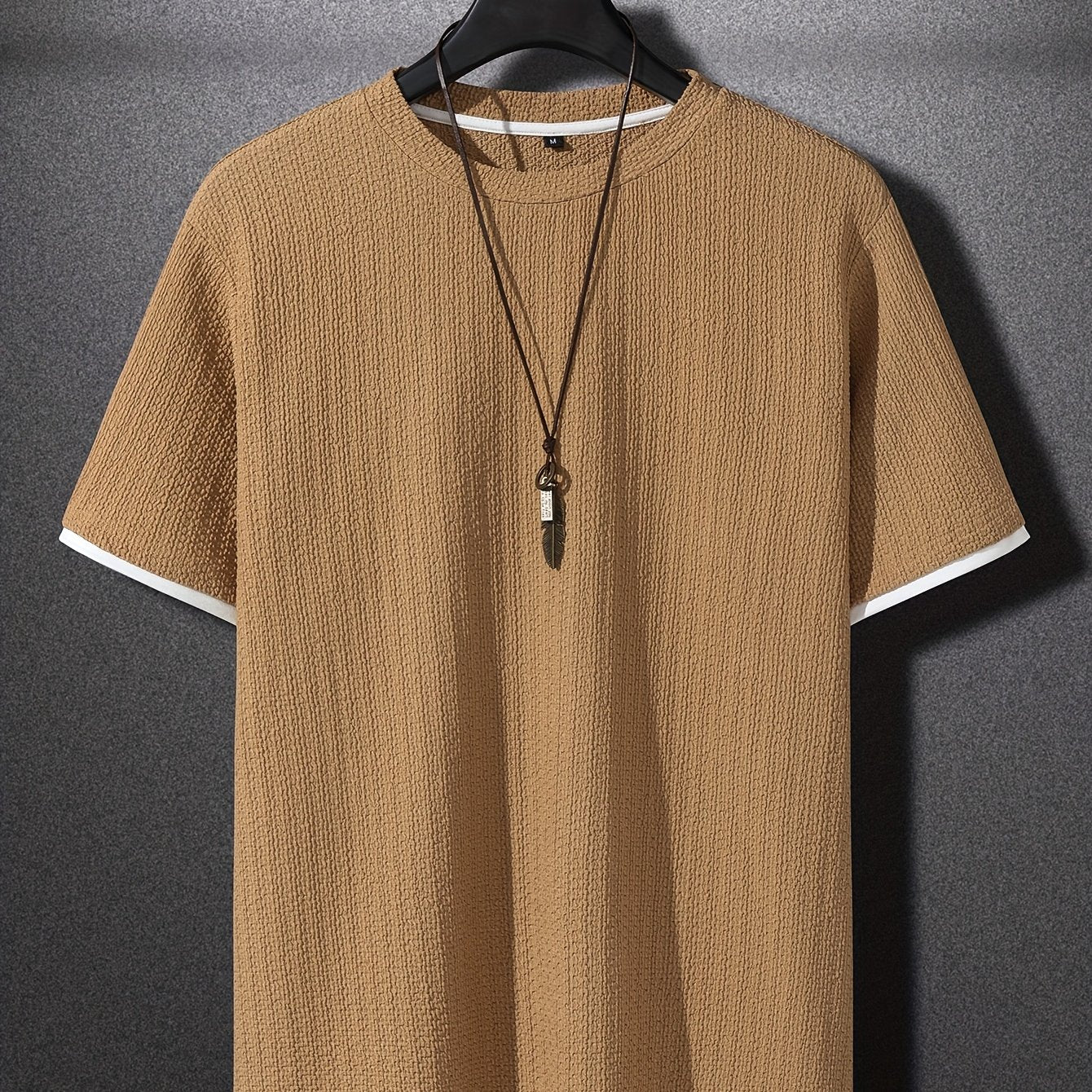 Men's Modern Casual Short-Sleeve T-Shirt with Texture and Layered Look