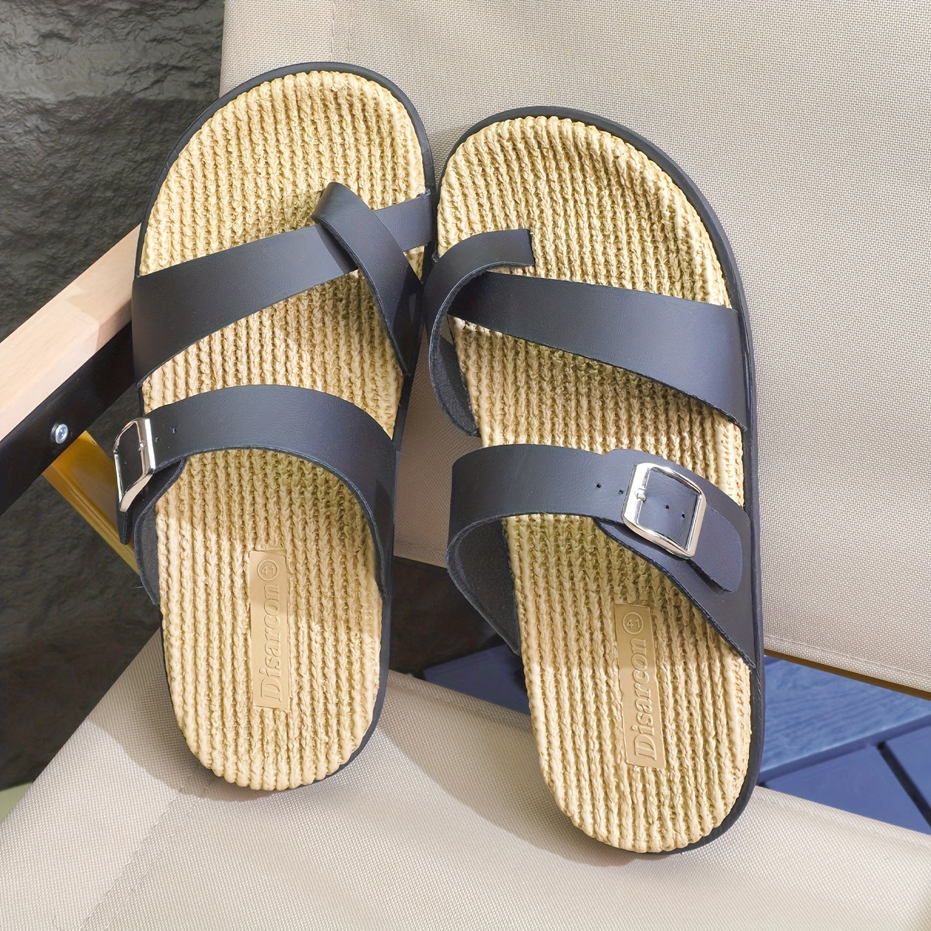 Men's comfort sandals with toe loop and adjustable strap – casual & summer