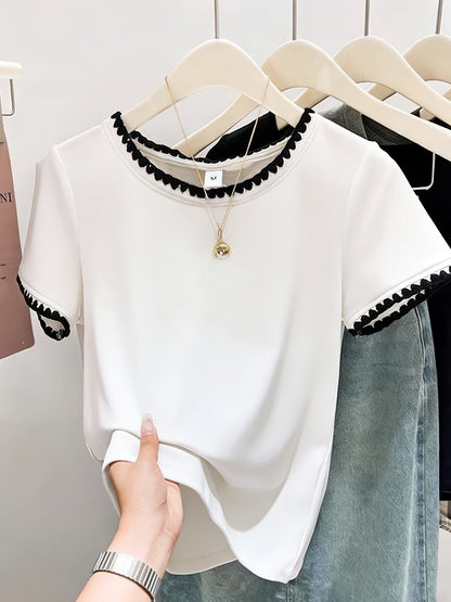 Women's blouse with wave hem and elegant round neckline – stylish casual and office wear