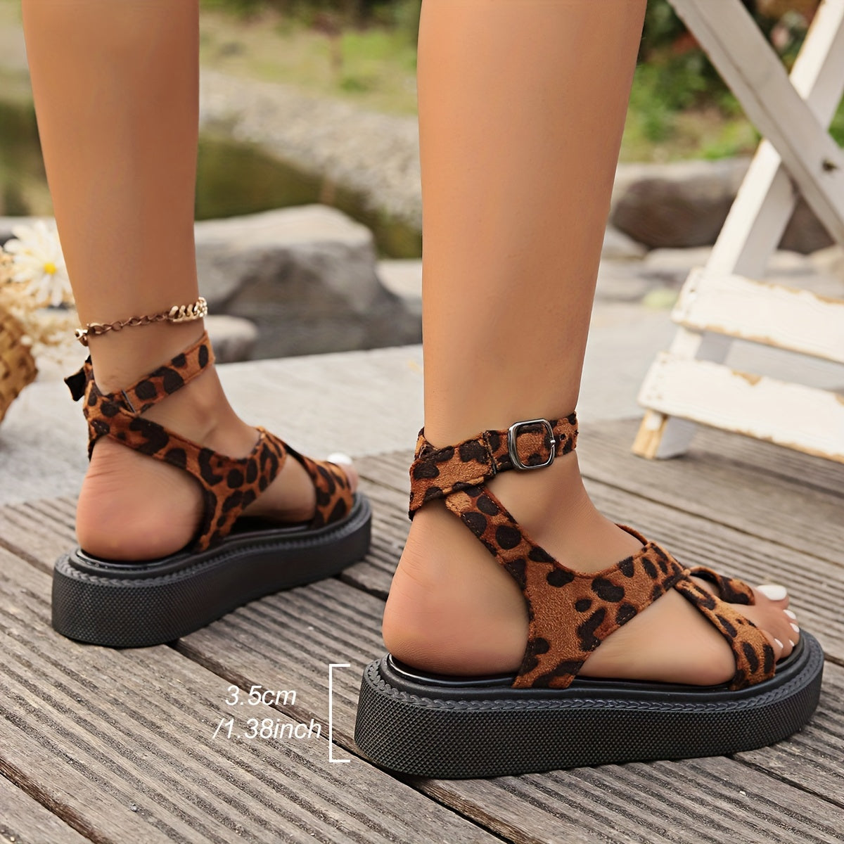 Women's Platform Sandals with Leopard Print – Fashionable Summer Sandals with Ankle Strap and Platform Heel