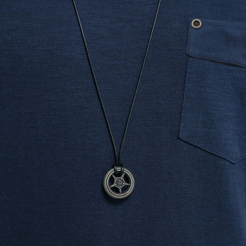 Men's V-neck Shirt with Chest Pocket – Modern Casual and Street Style Look