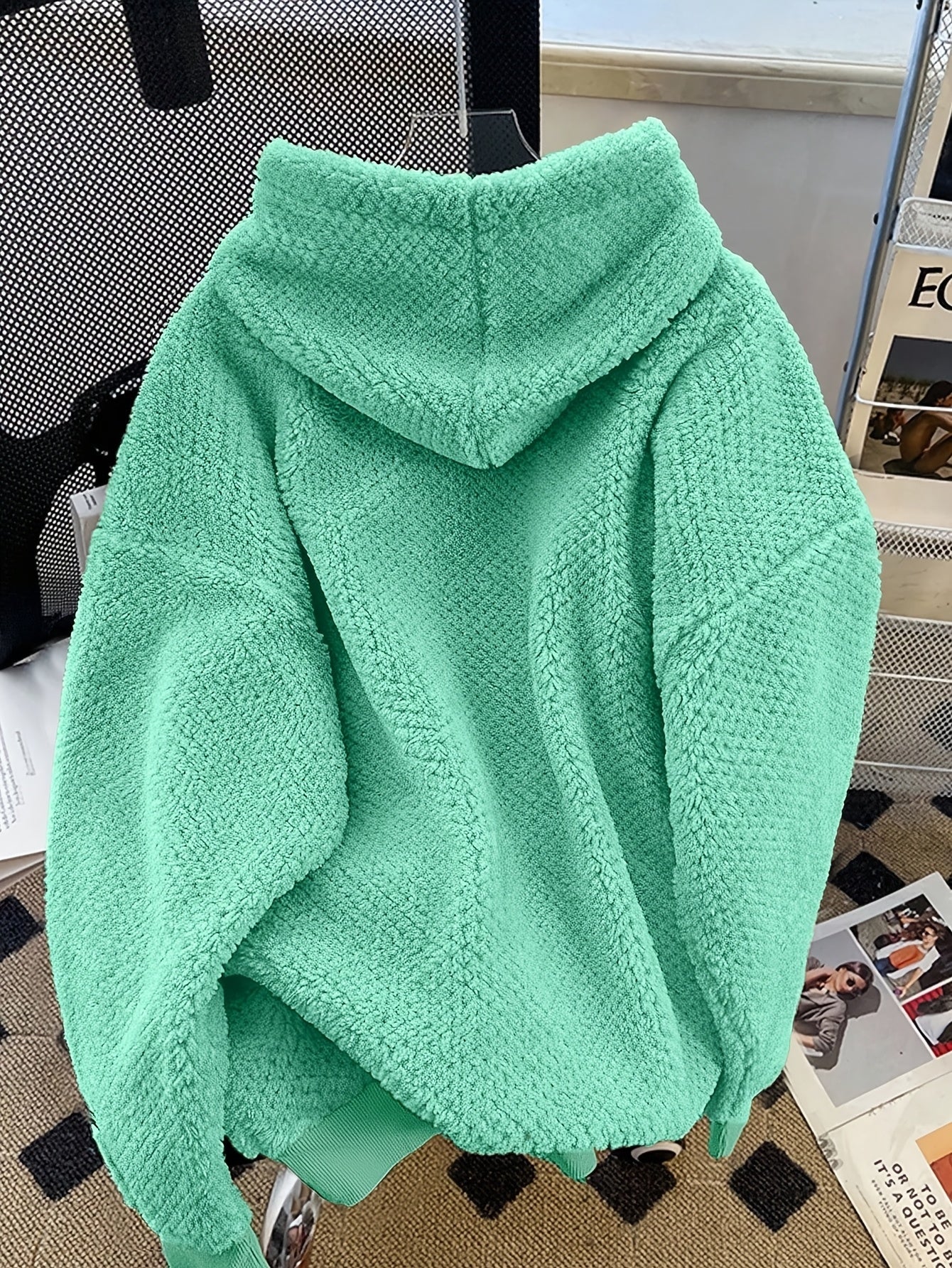 Unisex Flauschiger Hoodie mit Kapuze und Kängurutasche