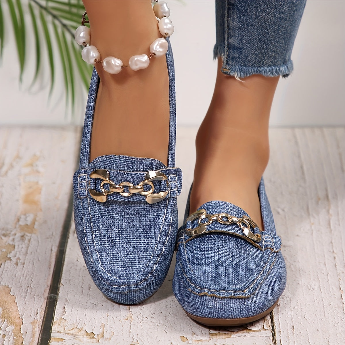 Women's Slip-On Moccasins with Chain Decoration – Fashionable Loafers for Everyday and Leisure Wear
