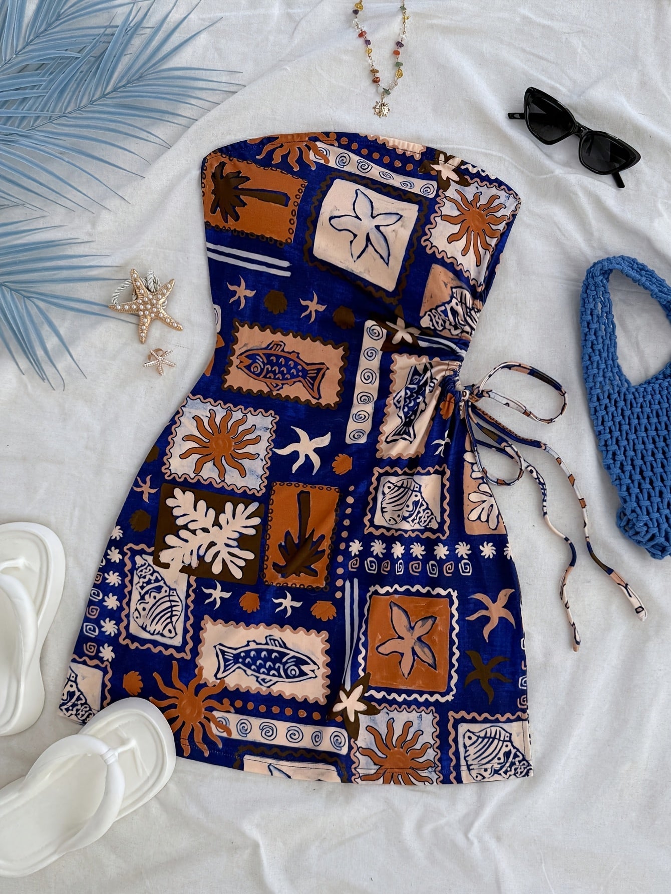 Women's bandeau mini dress with maritime print, beach holiday style, summer fashion