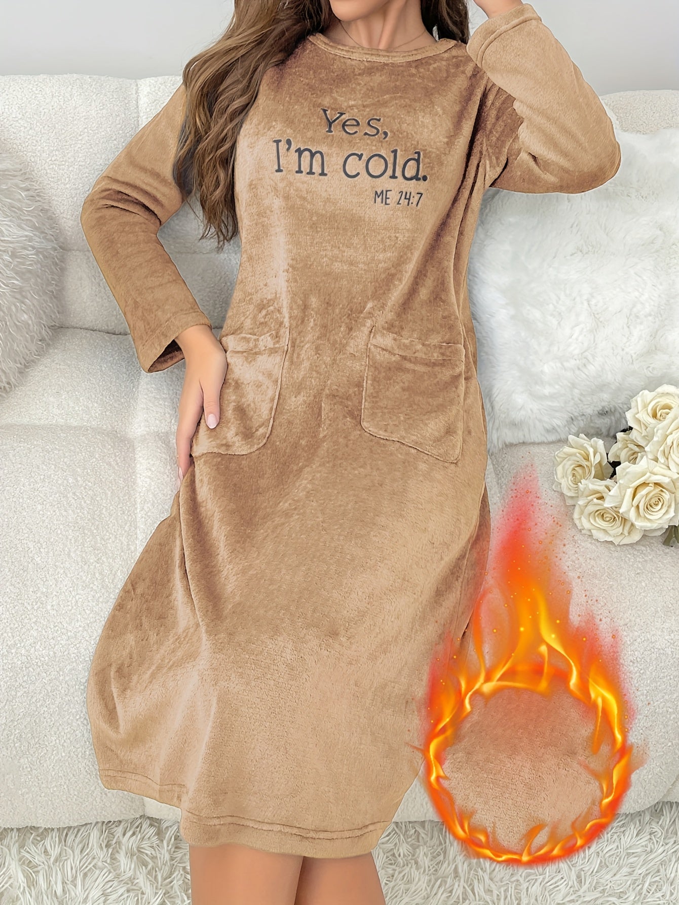Women's flannel nightgown with a round neckline and embroidery – long-sleeved, cozy loungewear robe