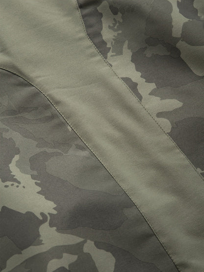Men's camouflage jacket with hood and zipper