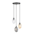 Zwarte hanglamp met drie ovale glazen kappen in transparant, grafiet en amber aan een rond plafondplateau