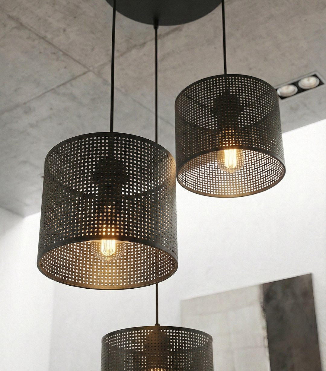 Hanglamp Lux gepoedercoat staal zwart met 3 lichtpunten, kap Ø 20 cm, E27-fitting, verstelbare hoogte