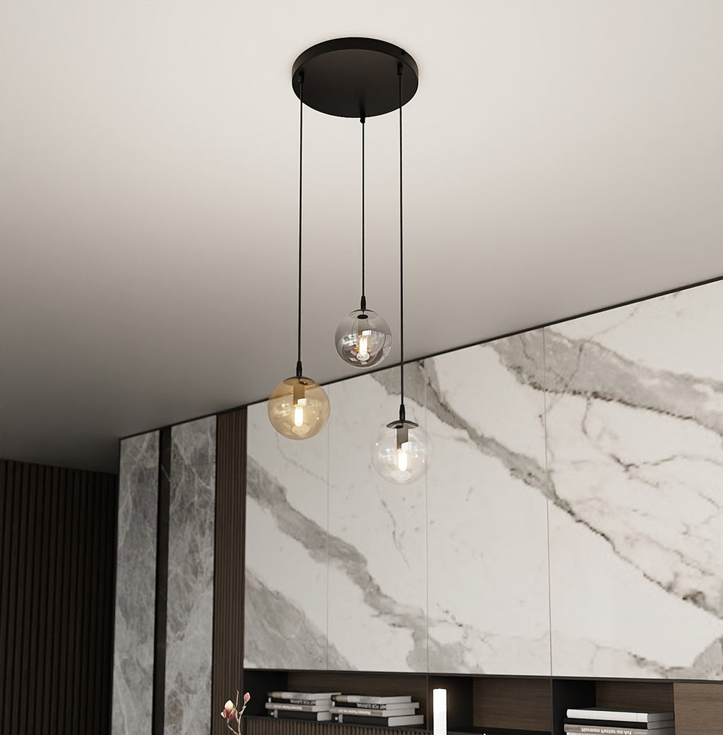 Hanglamp gepoedercoat staal en glas modern Cosmo, zwart met 3 glazen kappen Ø 14 cm, transparant, grafiet en amber