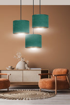 Hanglamp 3 lichtpunten gepoedercoat staal en stof Hilde, groen met gouden binnenzijde, Ø kap 20 cm, eettafel