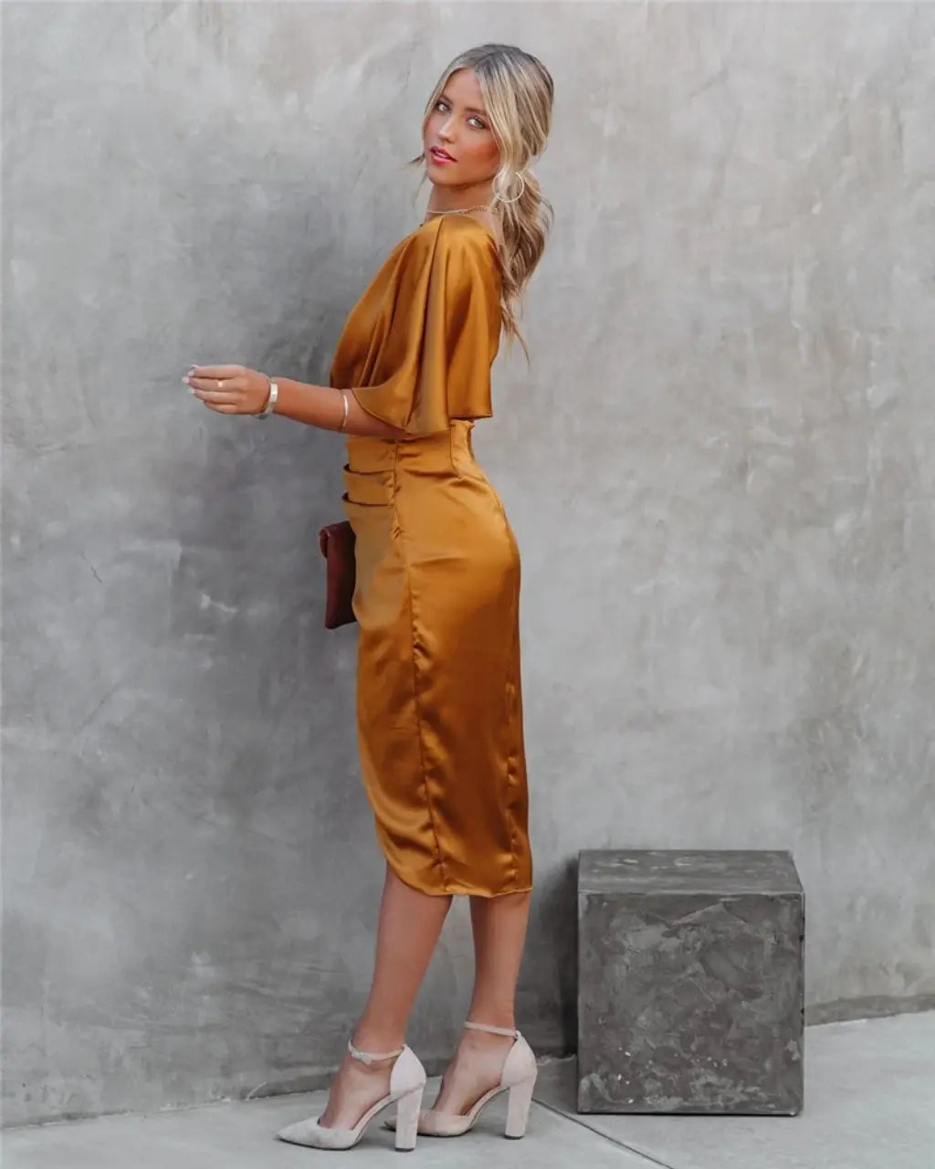 Women's Asymmetrical Mid-Length Dress for Elegant Occasions and Festive Evenings
