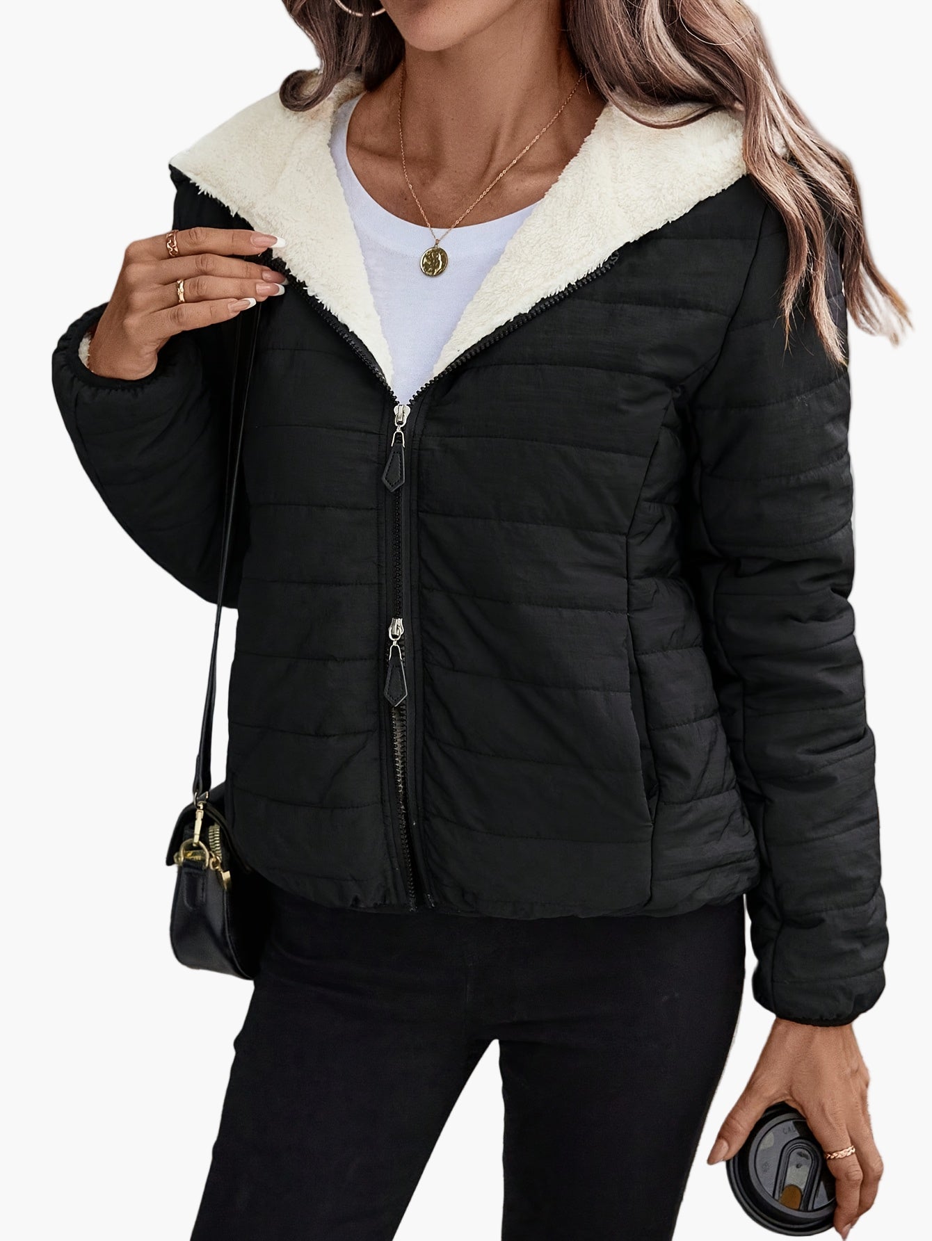 Women's quilted jacket with hood and fleece lining – fashionable transitional jacket for everyday and leisure use