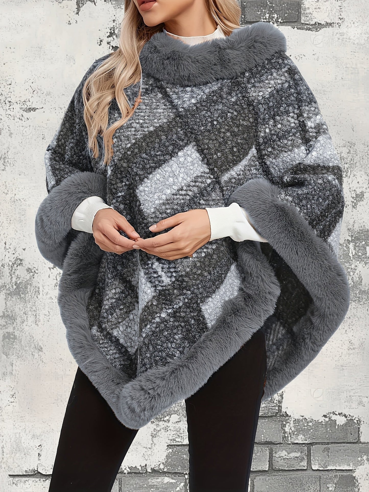 Damen Poncho mit Fellimitatbesatz, kariert, Braun/Grau
