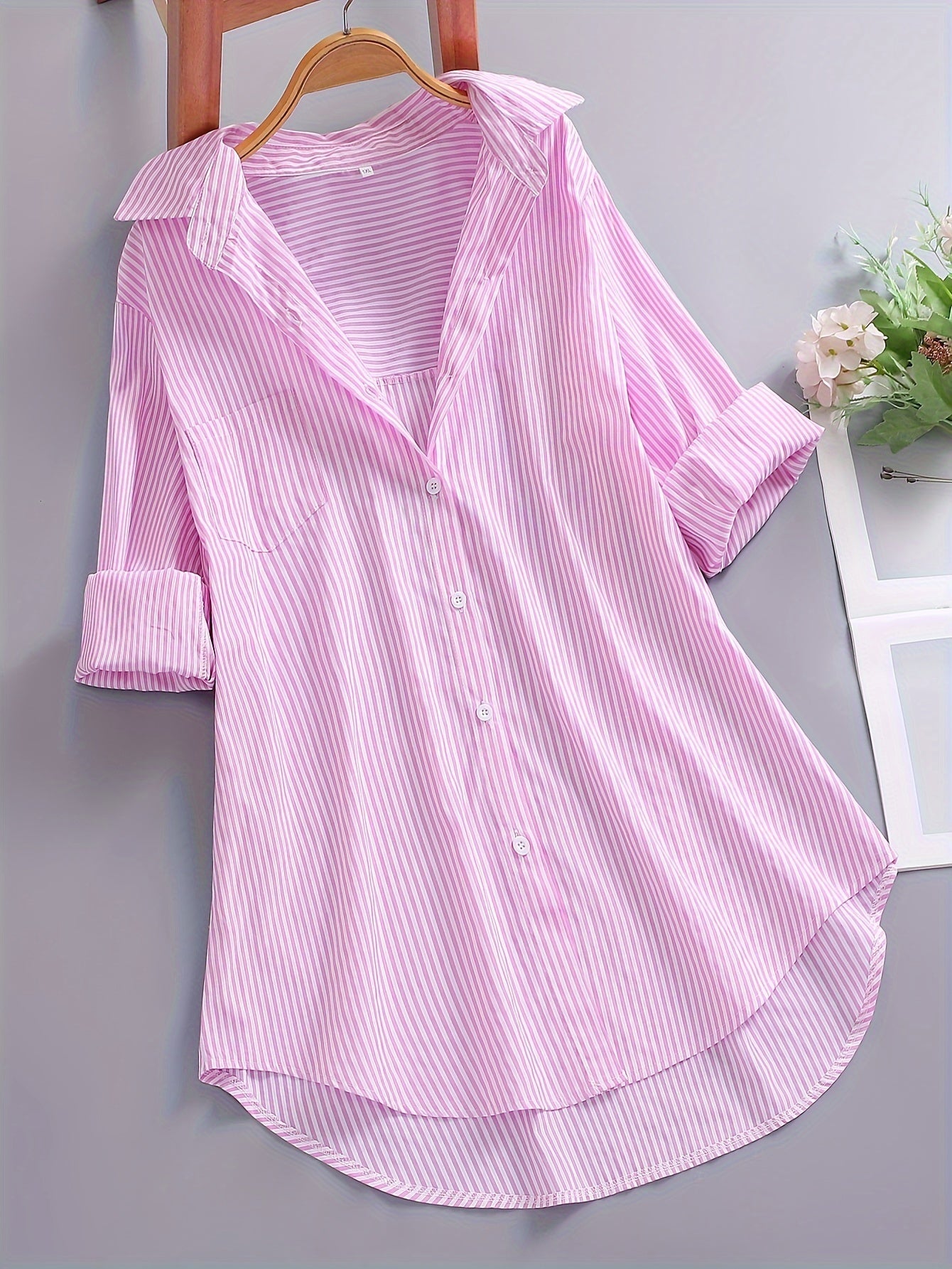 Women's striped blouse shirt with loose fit – Stylish long blouse for everyday and office wear
