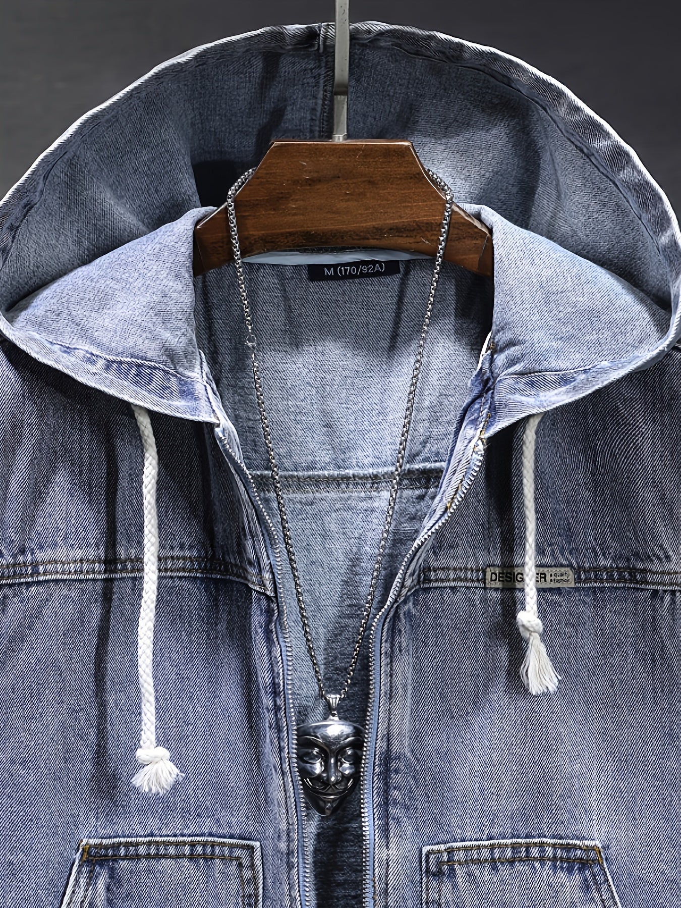 Men's denim vest with hood, sleeveless, with zipper and pockets