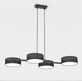 Zwarte lineaire hanglamp met vier cilindervormige geweven kappen aan twee dunne ophangkabels