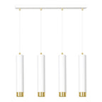 Witte hanglamp met vier buisvormige kappen met gouden accenten aan een rechte plafondbalk