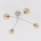 Plafondlamp gepoedercoat staal en glas Pregos, modern, beige met amber kappen, 4 lichtpunten – 60 x 60 cm, woonkamer