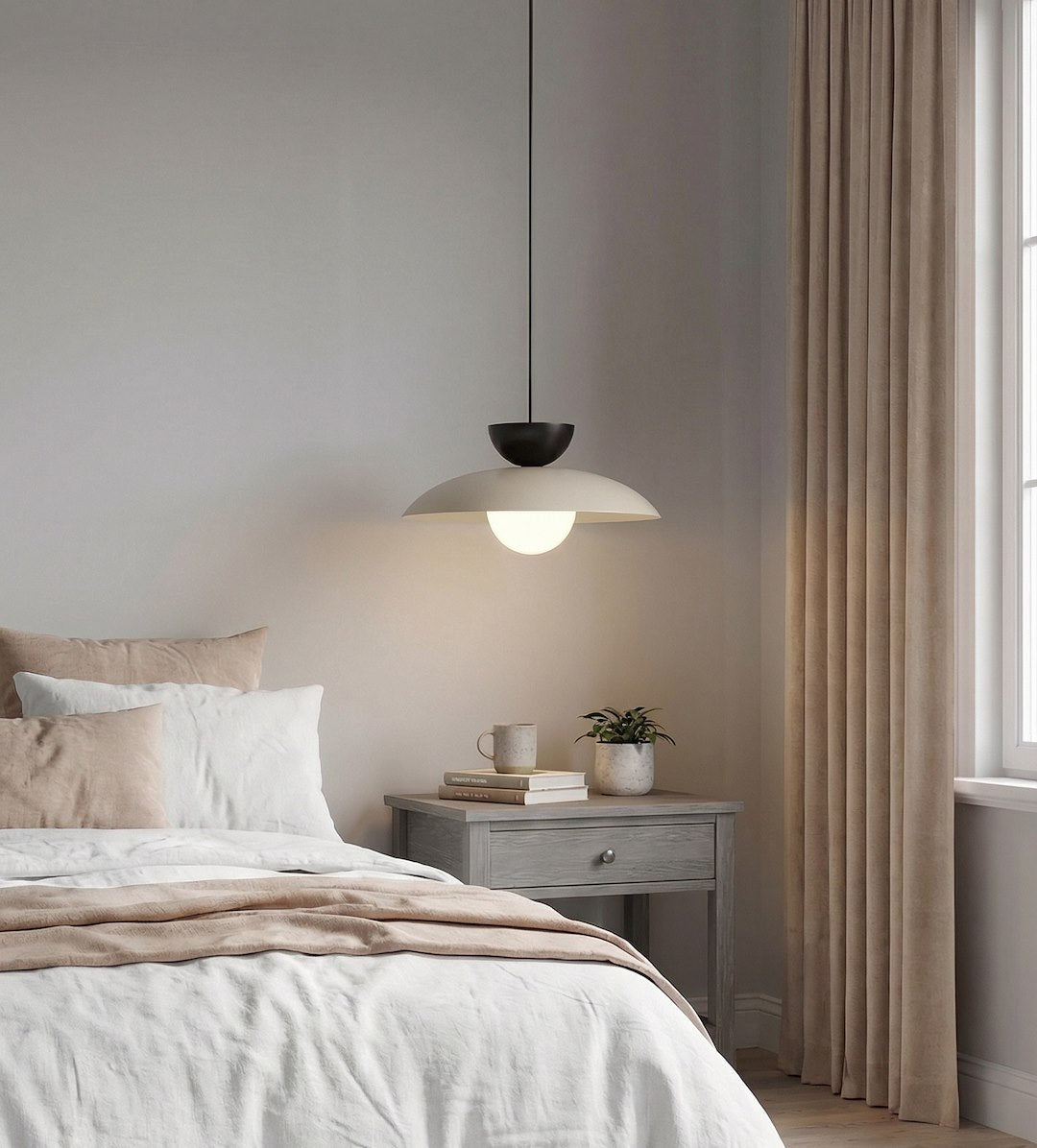 Hanglamp Mulan gepoedercoat staal en glas, Scandinavisch, beige met zwart, Ø 30 cm, boven eettafel of kookeiland