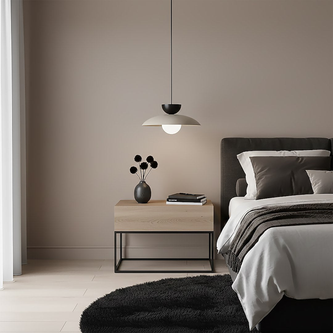 Hanglamp Mulan gepoedercoat staal en glas, Scandinavisch, beige met zwart, Ø 30 cm, boven eettafel of kookeiland