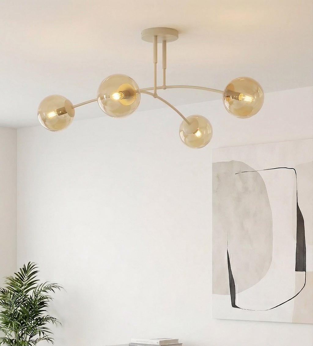 Plafondlamp gepoedercoat staal en glas Pregos, modern, beige met amber kappen, 4 lichtpunten – 60 x 60 cm, woonkamer