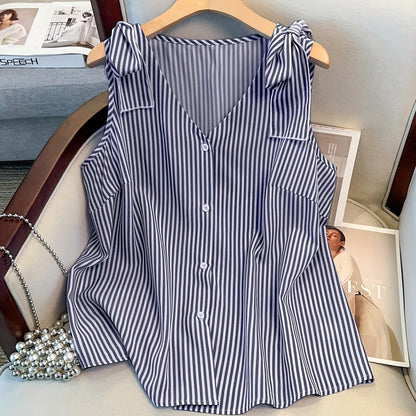 Women's blouse top with stripe pattern and button placket – Elegant V-neck, ideal for office and everyday wear
